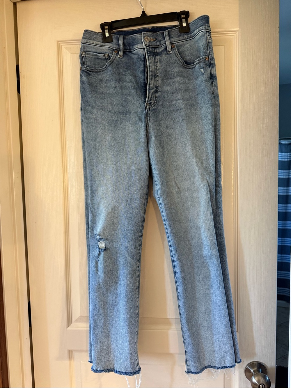 Express Light Blue Cropped Straight Jeans